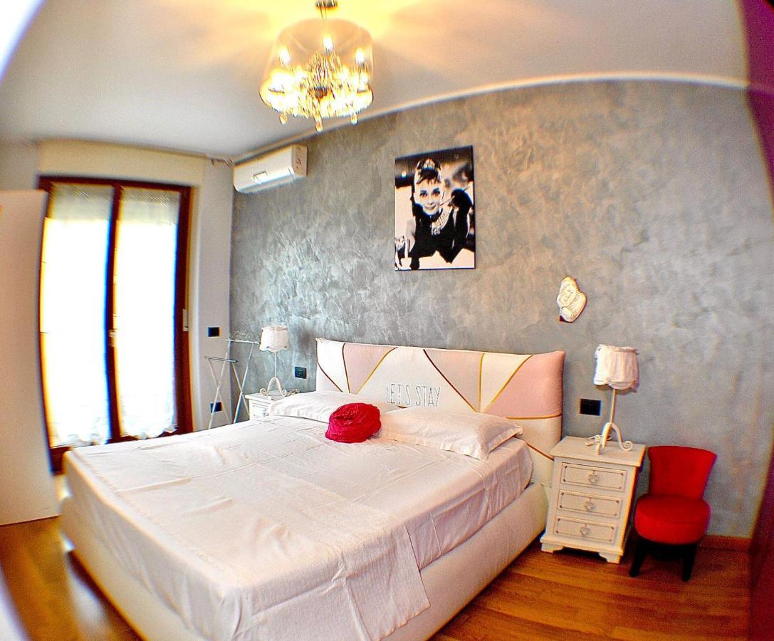 La Maison Rose Apartment